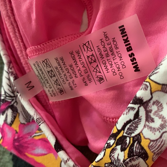 Miss Bikini Top🌸 - Picture 3 of 3